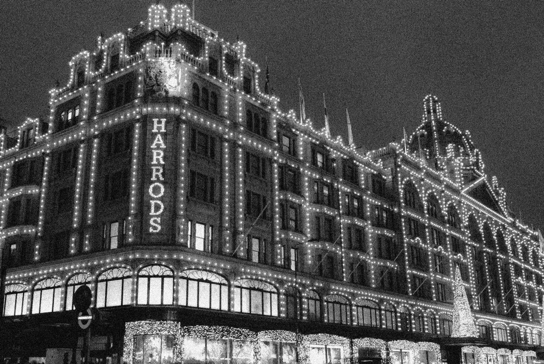 Harrods London bw neighbourhood 01 12 2023